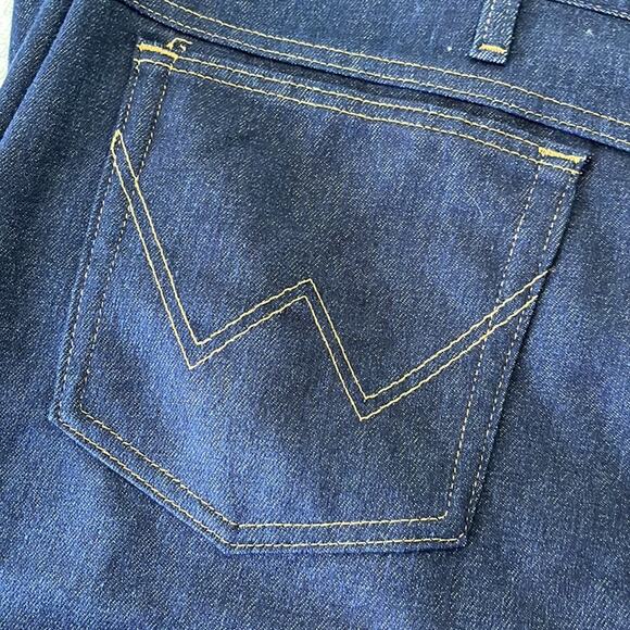 Wrangler Rugged Wear Regular Fit Jeans Dark Blue 52x32 - Picture 7 of 9